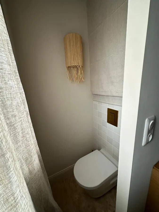 Studio De Charme Avec Piscine Grimaud Apartmán